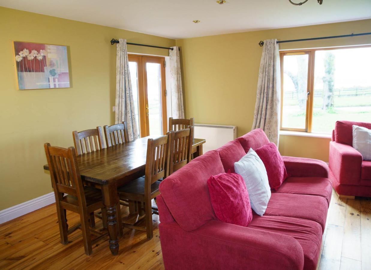 Dingle Courtyard Holiday Homes 3 Bed By Trident Holiday Homes Exterior photo