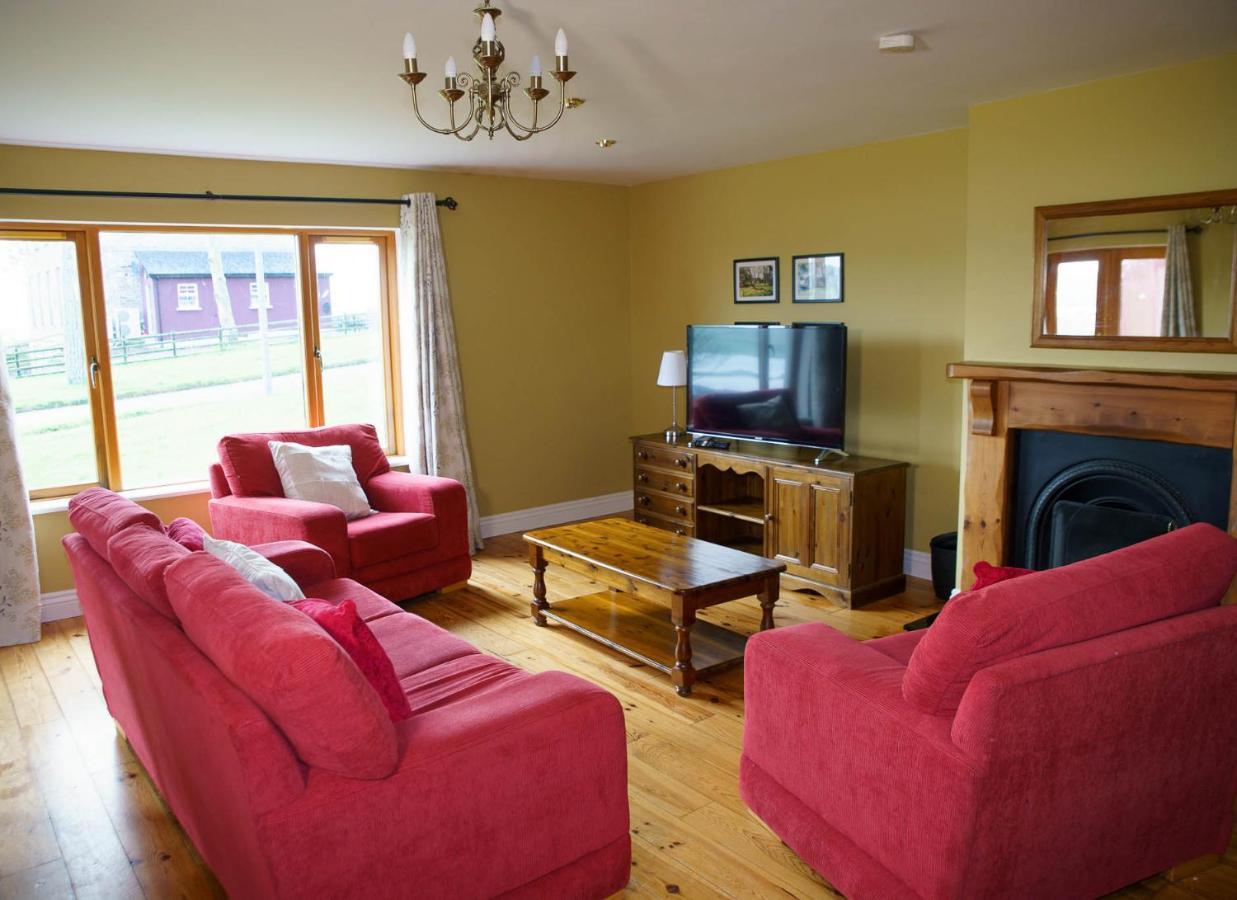 Dingle Courtyard Holiday Homes 3 Bed By Trident Holiday Homes Exterior photo